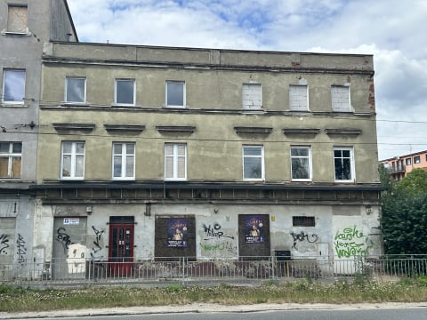 Stare i zniszczone kamienice wkrótce znikną z Księża Małego. W ich miejscu powstanie nowy budynek TBS - 3