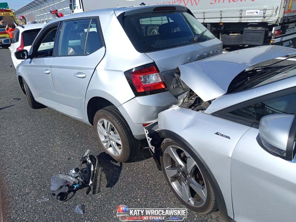 Zderzenie 3 samochodów na Autostradowej Obwodnicy Wrocławia. Poważne utrudnienia w kierunku Kudowy [AKTUALIZACJA] - Na Autostradowej Obwodnicy Wrocławia doszło do wypadku