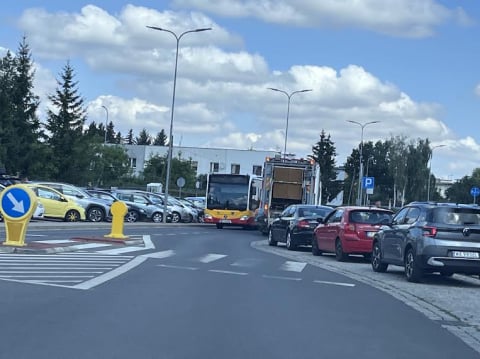Koniec stania w korku do szpitala? Wałbrzych wybuduje nową drogę i parking dla pacjentów - 0