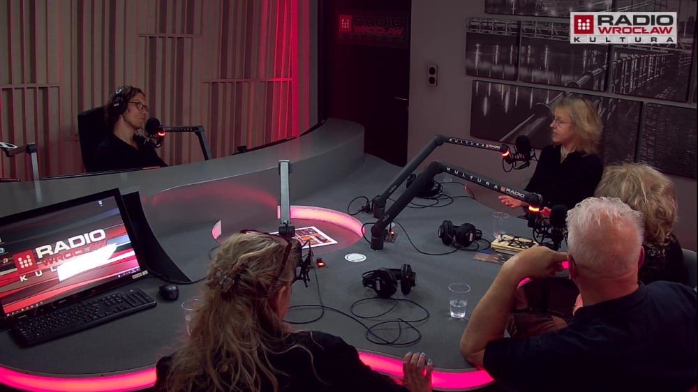 Radio w szmince i Marilyn Monroe w KAF, małomiasteczkowość w 66P i czterdziestka Entropii