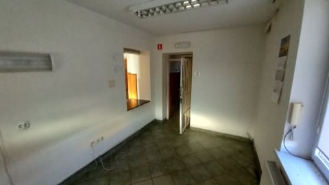 Budynek dawnej izby wytrzeźwień nie zostanie ośrodkiem dla dzieci. Fundacja wycofuje się z inwestycji - 8