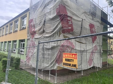 Głuszyca przeznaczy ponad 8 milionów złotych na remont podstawówek. Jedna z nich ma być gotowa już na wrzesień - 3