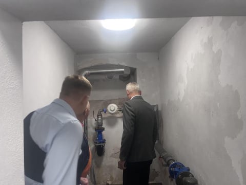 Popękane ściany i wilgoć w jednej z wałbrzyskich kamienic. Jest deklaracja wiceprezdyenta po interwencji Radia Wrocław - 3