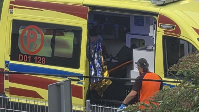 Atak nożownika w Kłodzku. Do awantury doszło w jednym z blok&oacute;w