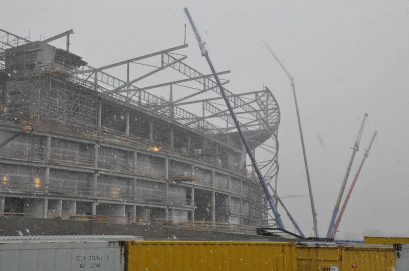 Tłumy na stadionie (Wideo i zdjęcia)