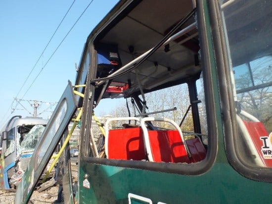 Wypadek tramwajów: 33 osoby ranne - 16
