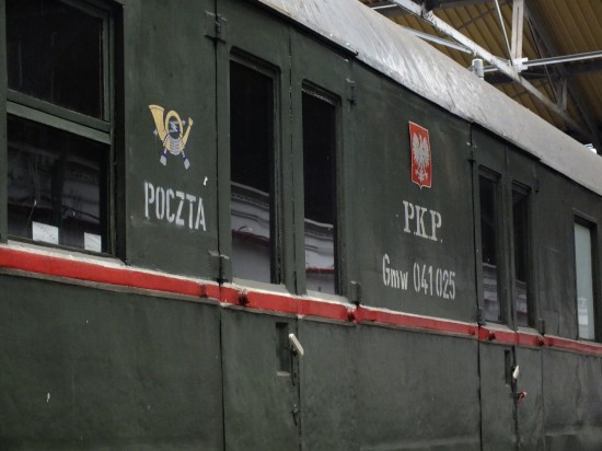 Zabytkowe wagony... pokryte kurzem 