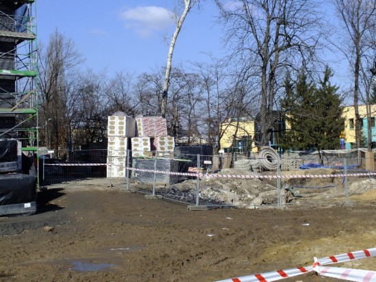 Wiecha na budynku Geocentrum - 41