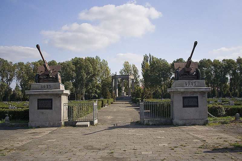Remont cmentarza w martwym punkcie - fot. Wikipedia