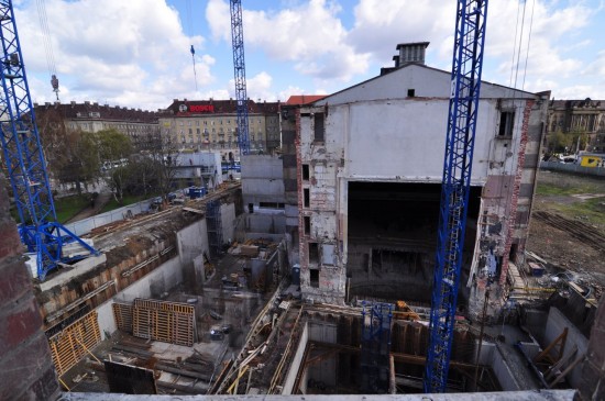 Capitol pnie się do g&oacute;ry (Zdjęcia)