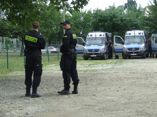 Policjanci w akademikach (Zobacz) - 7