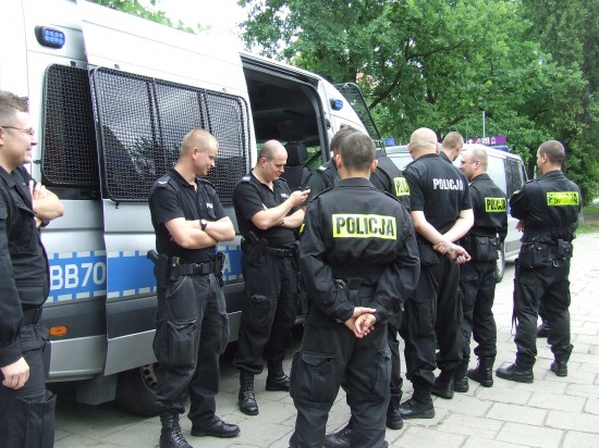 Policjanci w akademikach (Zobacz) - 2