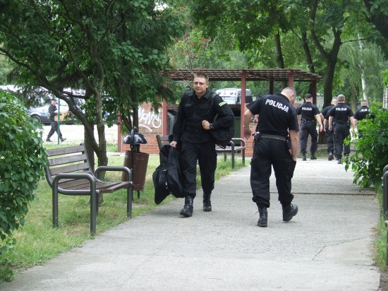 Policjanci w akademikach (Zobacz) - 4