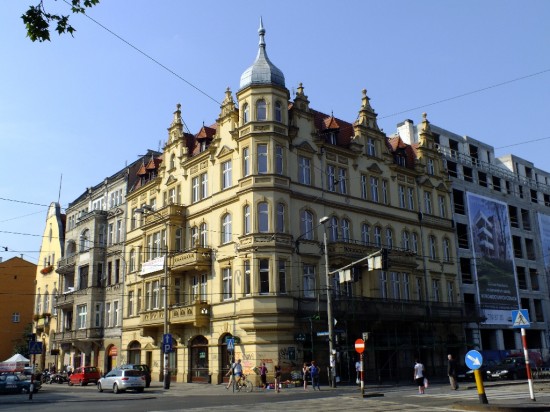 Atrakcyjną kamienicę chętnie sprzedam 