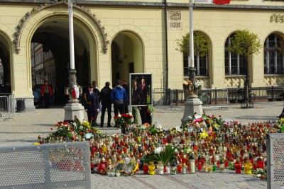 Wrocław w żałobie. Uroczystości w rynku  - 17