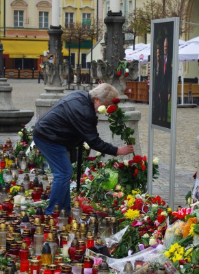 Polska w żałobie. Czas wspomnień, czas zadumy i refleksji (Posłuchaj i zobacz) - 9