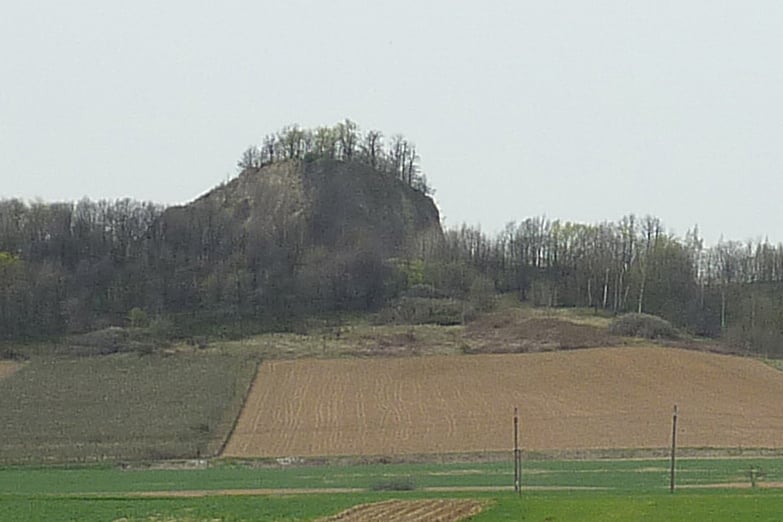 Jedyny taki wulkan w Polsce k. Złotoryi - Wulkan Wilcza Góra, fot. Wikipedia 