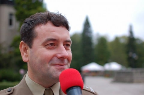 Za mundurem panny sznurem - 2