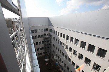 Stan surowy zamknięty w szpitalu - 2