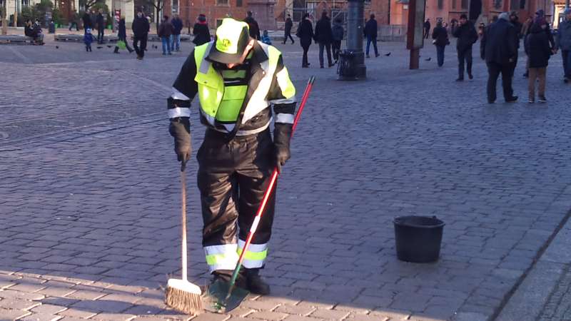 Wielkie sprzątanie po sylwestrze - 2