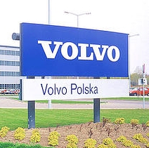 Będą zwolnienia w fabryce Volvo - fot. PAiZ