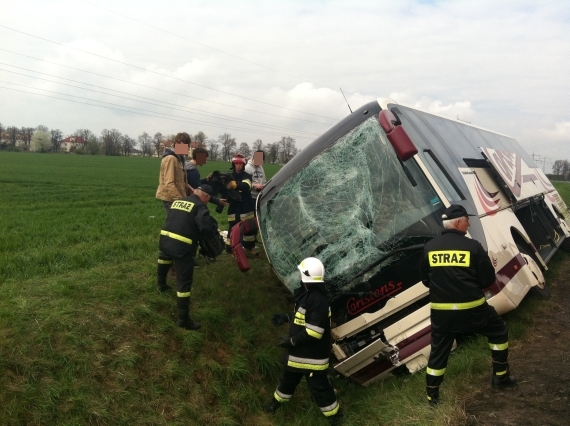 Wypadek autobusu na autostradzie A4