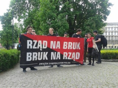 Przeciw korporacjom i Unii
