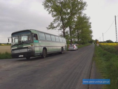 Niesprawny autobus i podwójny gaz