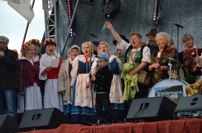 "Śpiewanie nad Wodą" na ludową nutę