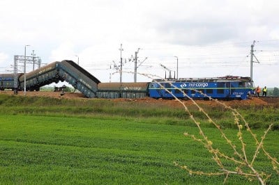 Koło Legnicy wykoleił się pociąg - 0