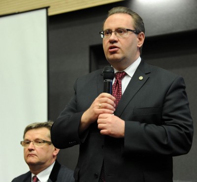 Uniwersytet Medyczny awansuje - 0