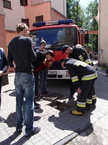 Dramatyczna akcja w szkole plastycznej - 13