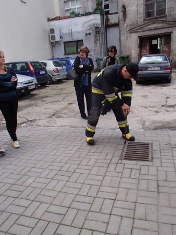 Dramatyczna akcja w szkole plastycznej - 22
