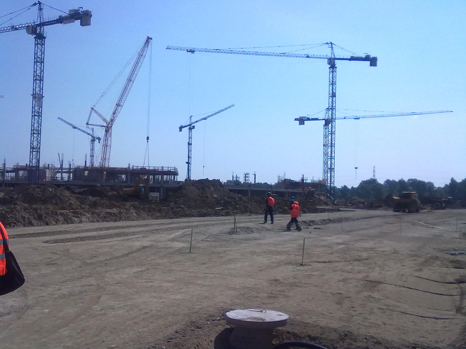 Stadion rośnie w górę (Posłuchaj i zobacz) - Plac budowy stadionu (Fot. Sylwia Jurgiel)