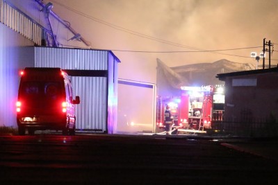 Wrocław: Nocny pożar hali do squasha (ZDJĘCIA) - 7