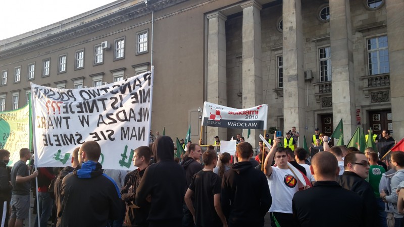 "Rząd pod sąd": 300 os&oacute;b w manifestacji (ZDJĘCIA)