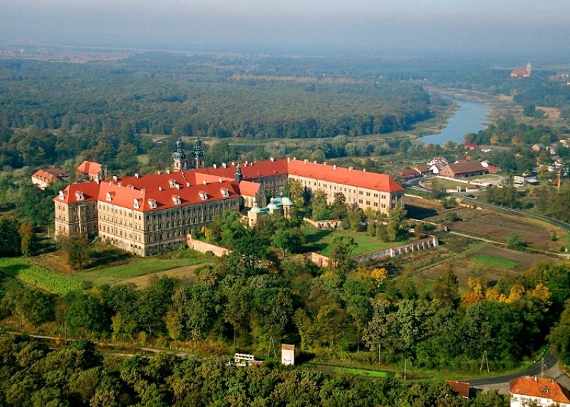 Klasztor w Lubiążu walczy o tytuł cudu Polski (ZDJĘCIA) - fot. materiały prasowe