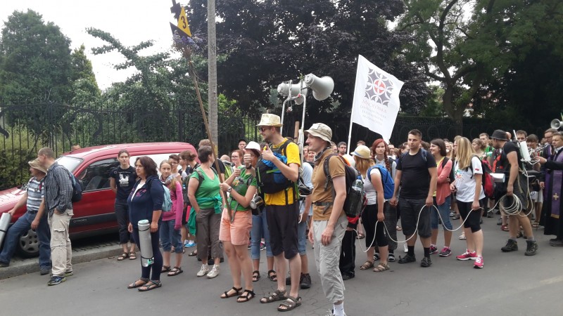 Wrocławska pielgrzymka już w drodze (ZDJĘCIA)