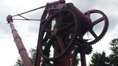 Mieszkańcy Kowar ratują 100-letni dźwig (ZDJĘCIA)