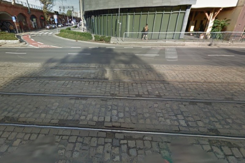 Będzie przejście na Świdnickiej. Obok już istniejącego - ot. Google Street View