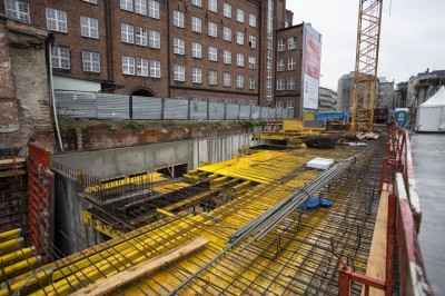 Ovo wyrasta spod ziemi. Wylano już tysiące ton betonu - 12