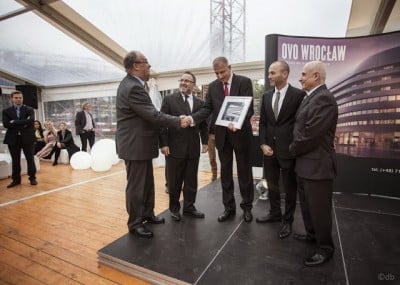 Ovo wyrasta spod ziemi. Wylano już tysiące ton betonu - 3