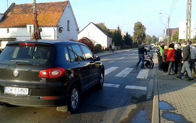 Protest w Świniarach. Żądają fotoradaru albo świateł - 1