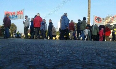 Protest w Świniarach. Żądają fotoradaru albo świateł - 4
