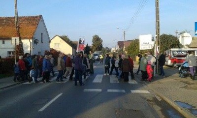 Protest w Świniarach. Żądają fotoradaru albo świateł - 7