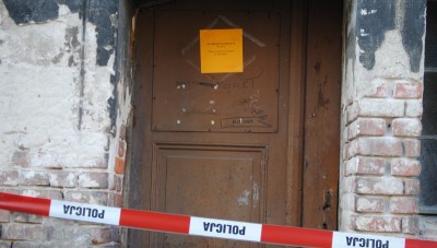 Od miesiąca mieszkają w hotelu, bo ściany zaczęły pękać - 2