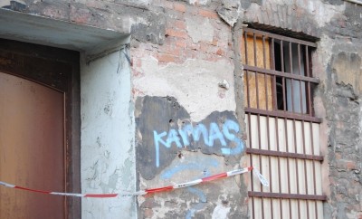 Od miesiąca mieszkają w hotelu, bo ściany zaczęły pękać - 3