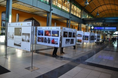 Grand Press Photo 2014 na dworcu Wrocław Gł&oacute;wny