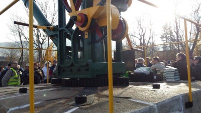 Kowary: Odsłonili zabytkowy dźwig i uruchomili drezynę (FOTO)
