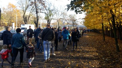 Zoo oblężone. Gigantyczne korki i kolejki przed ogrodem - 2